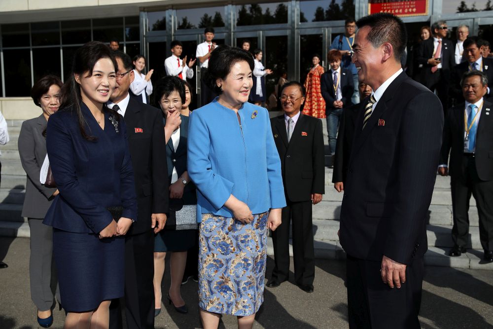 Жената на Ким Чен-ун - И Сол-джу    - скритото бижу на Северна Корея