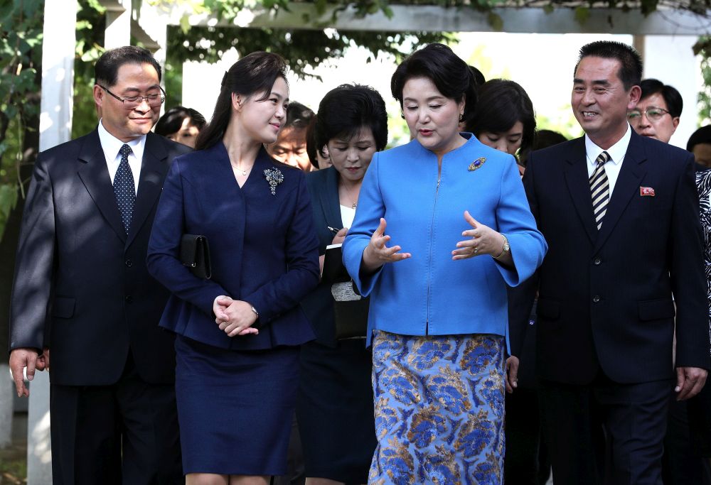 Жената на Ким Чен-ун - И Сол-джу    - скритото бижу на Северна Корея
