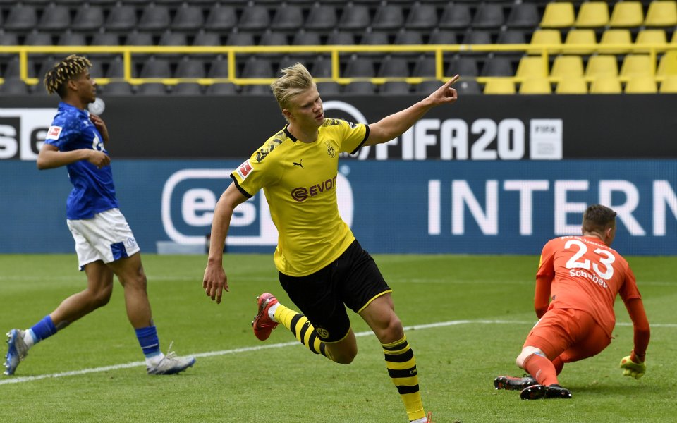 Агентът на нападателя на Борусия Дортмунд Ерлинг Халанд - Мино