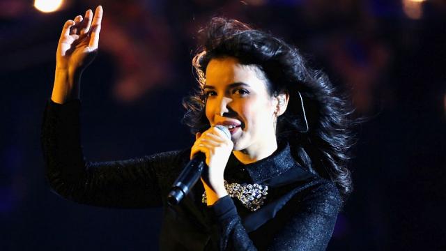 Индила - модерният глас на френския шансон (ГАЛЕРИЯ)