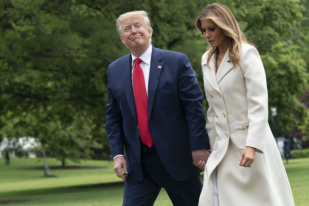 Мелания Тръмп грее цялата в бяло