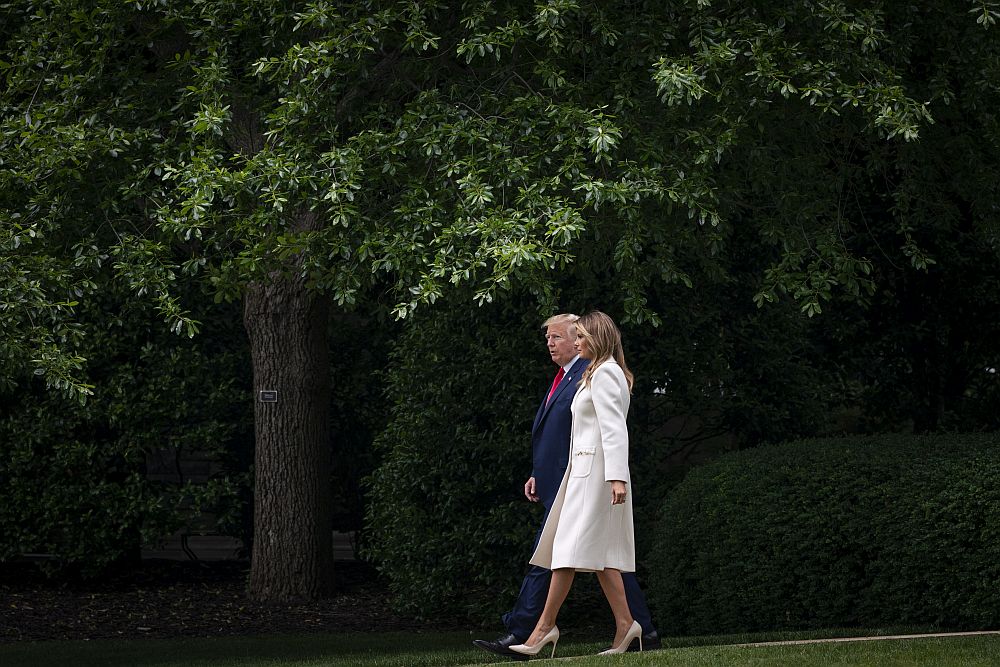 Мелания Тръмп грее цялата в бяло