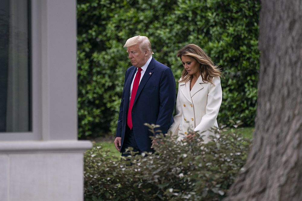 Мелания Тръмп грее цялата в бяло