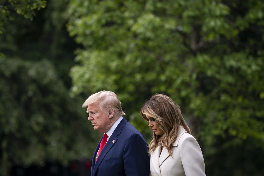 Мелания Тръмп грее цялата в бяло