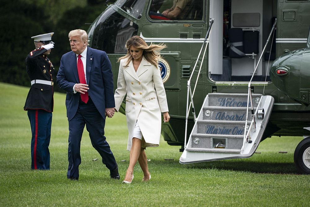 Мелания Тръмп грее цялата в бяло