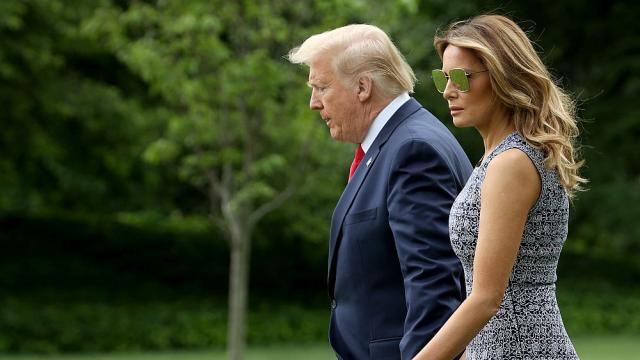 Мелания Тръмп откри лятото със секси визия (СНИМКИ)