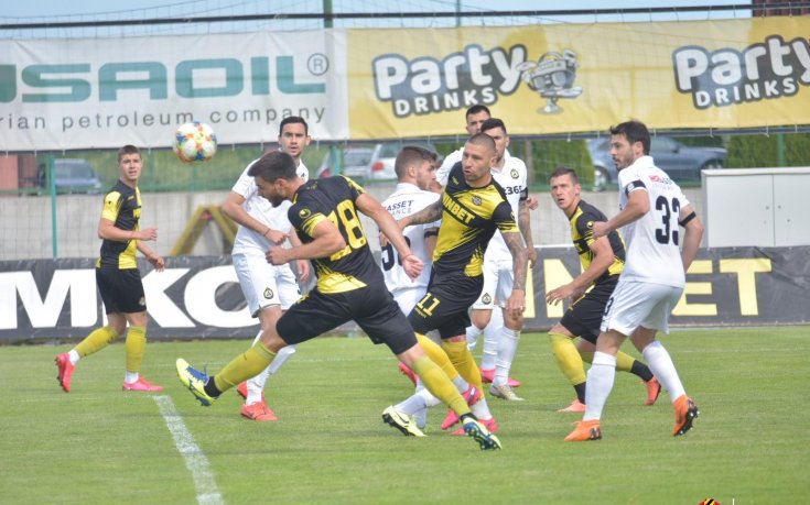 Масови оставки в Ботев помрачили мача със Славия