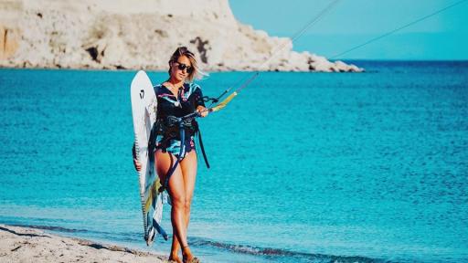  Елизабет Янева 