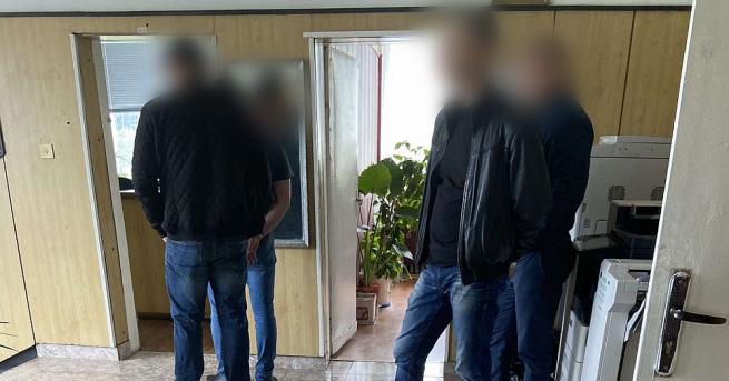 МВР показа кадри от залавянето на граничните полицай на Калотина