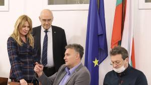 Валентин Николов