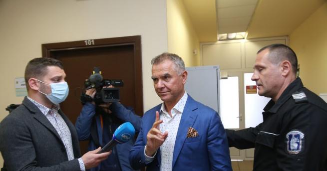 Бизнесменът Атанас Бобоков обяви че се оттегля от поста изпълнителен
