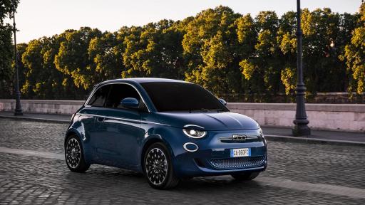  <p>Италиански изискан на ток: новият Fiat 500</p> 