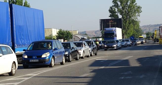 България Нови правила на граничните пунктове проверяват всички за неплатени
