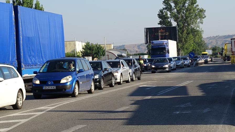 Внимание, шофьори! Интензивен трафик на границата с Гърция и Румъния