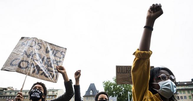 Хиляди демонстрираха в градовете в Швейцария в събота за да