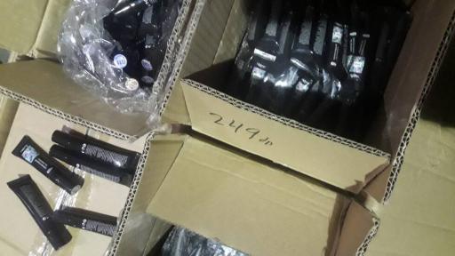  Над 4 800 контрабандни козметични артикули бяха конфискувани на Летище София 