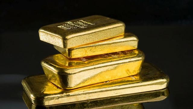 В Швейцария издирват собственик на златни кюлчета, забравени във влак