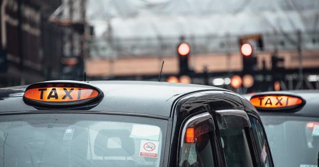 Български таксиметров шофьор в Англия е бил пребит  до припадък