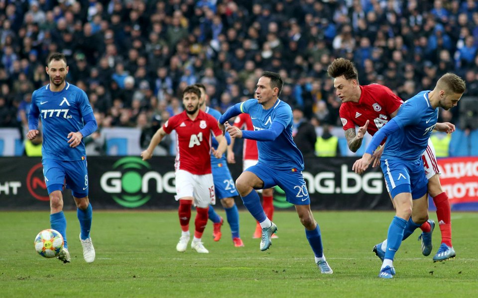 ЦСКА посреща Левски в първото дерби от плейофите на efbet