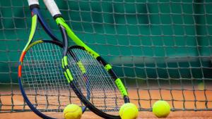 тенис ракети мрежа