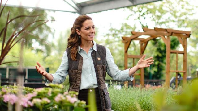 Кейт захвърли високите токчета и сияе в кецове (ГАЛЕРИЯ)