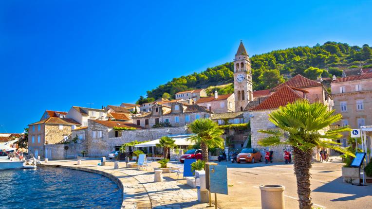 Хърватският остров Вис - приказното място от „Mamma Mia! Отново заедно“