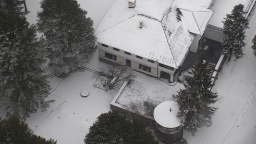  <p>Проверка на&nbsp;преустройства в резиденция на Живков, купена от Божков (СНИМКИ)</p> 