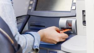 Поради специфичен технически проблем някои машини за самообслужване на банките
