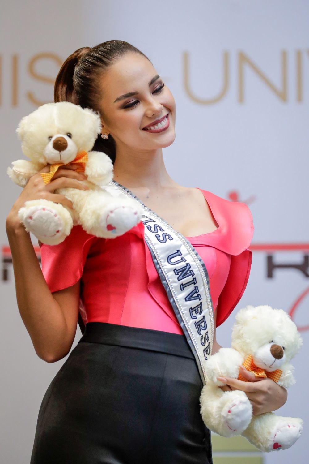 Носителката на титлата Мис Вселена 2018 г. - Катриона Грей