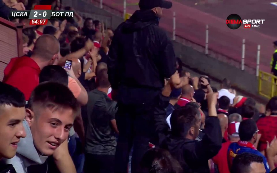 Нападателят на ЦСКА Али Соу покачи на 2:0 резултата 1/2-финалите