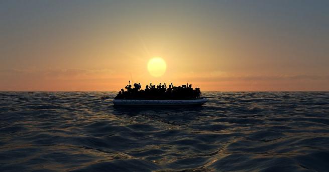 Над 70 мигранти акостираха вчера на италианския остров Лампедуза близо