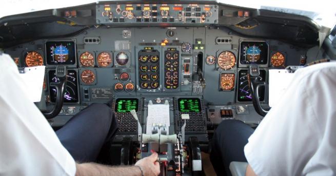Над 30% от пилотите в пътническите авиолинии в Пакистан имат