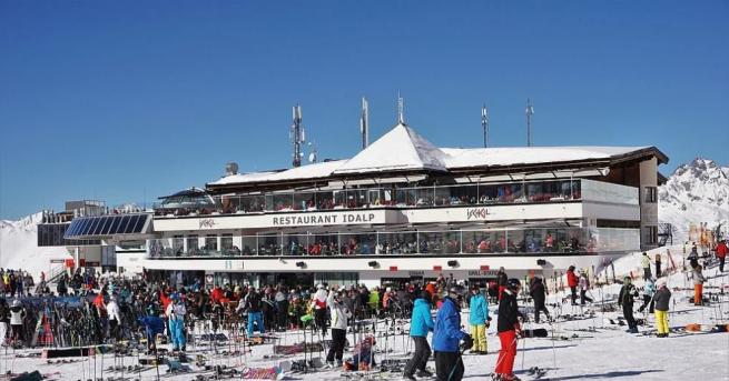 Четирима от всеки десет жители на австрийския ски курорт Ишгъл