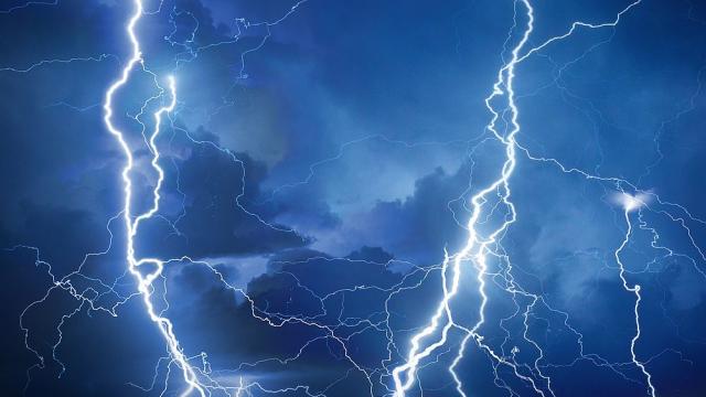 Климатолог разкри колко души загиват у нас при удар от мълния годишно