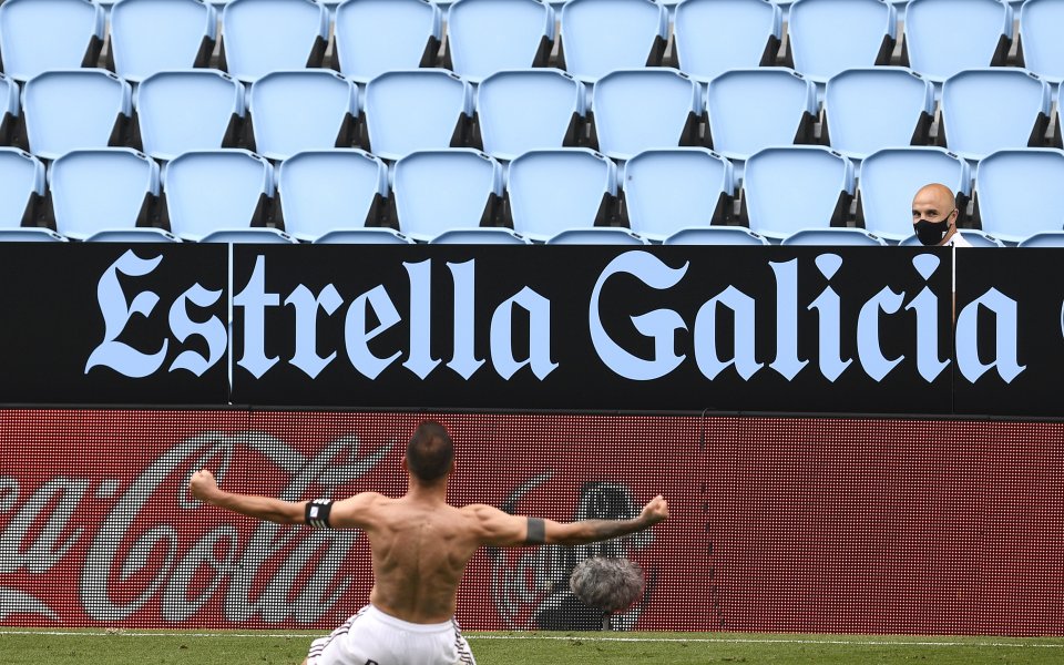 Испанският министър на спорта Ирене Лосано и президентът на испанската