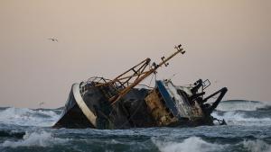 Дванадесет тела са открити след корабокрушението в Южнокитайско море през