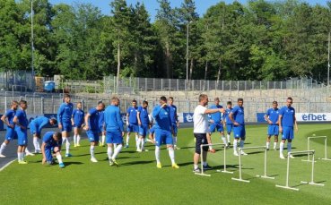 Футболистите на Арда проведоха вчера първа тренировка на обновената тревна