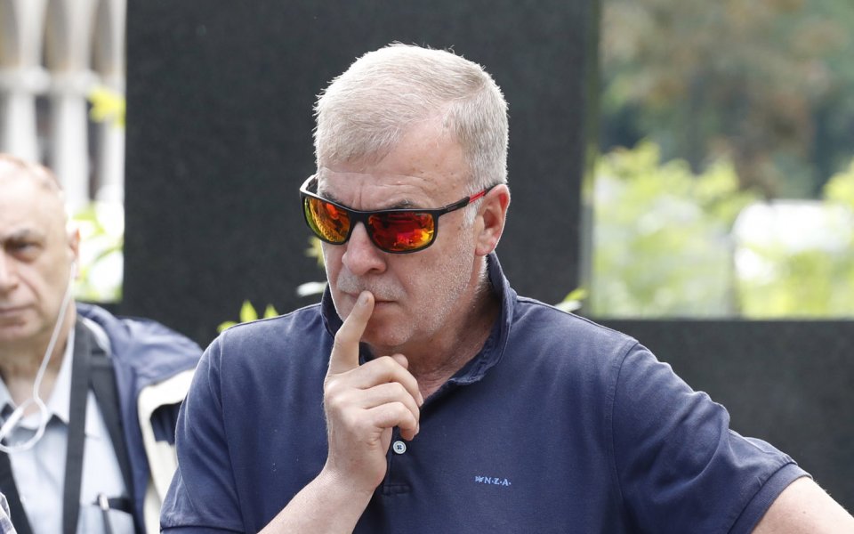 Ситуацията в Левски продължава да се влошава, но мажоритарният собственик