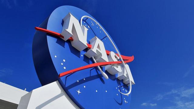 НАСА разработи антикоронавирусна огърлица