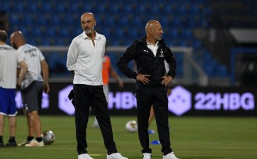 Треньорът на Милан Стефано Пиоли освен постоянните спекулации за неговата