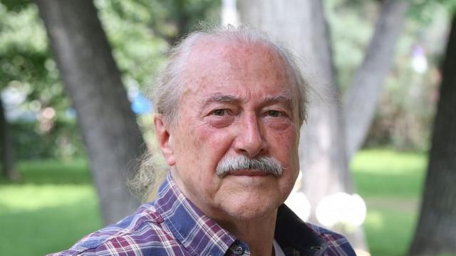 Кирил Маричков: Пиша книга и продължавам да сънувам музика
