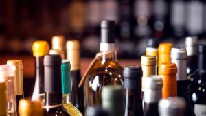 Иззеха голямо количество контрабанден алкохол в Харманли съобщиха от полицията