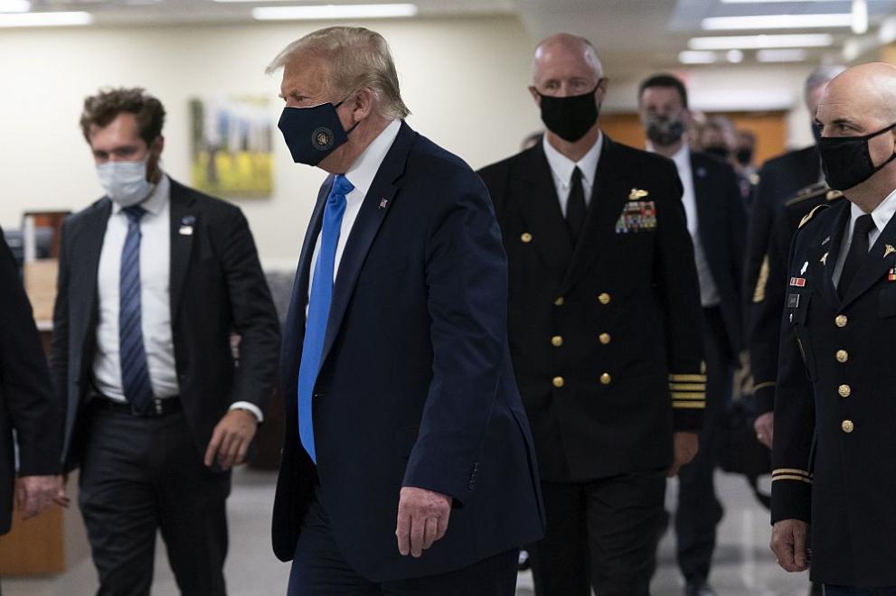  Доналд Тръмп маска 