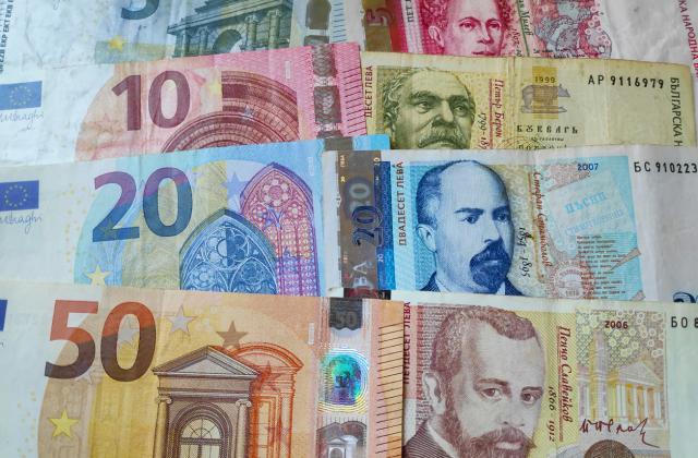 България полага усилия да бъде готова да приеме еврото не