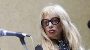 Мемориална плоча пази паметта за Стоянка Мутафова