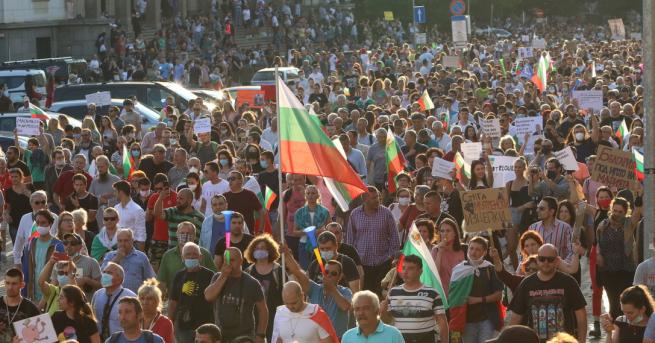 България Ще стихнат ли протестите след поисканите оставки За правото