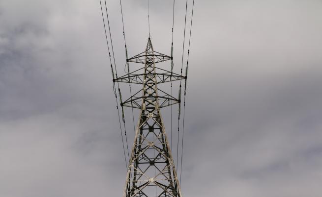 Държавата и бизнесът се споразумяха за по-високи компенсации за цените на тока