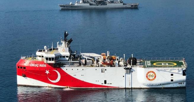Свят Kathimerini Гръцкият флот е в повишена готовност заради турски