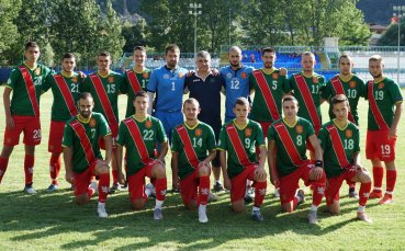 Отборът на Асоциацията на българските футболисти съставен изцяло от свободни