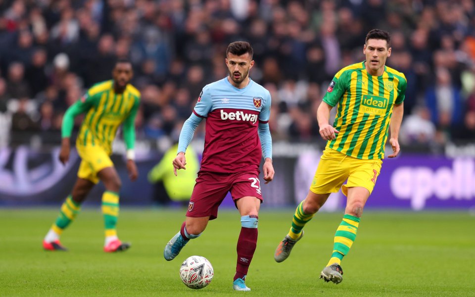 Отборът на Селтик проявява сериозен интерес към нападателя на Уест